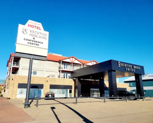 Executive House Suites Hotel & Conference Centre Ξενοδοχεία στην πόλη High Level