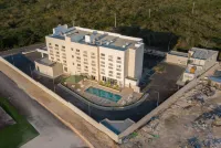 Super 8 by Wyndham Manzanillo Hoteles en 
