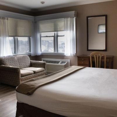 Standard King Room Inn on The Hudson Promo Code