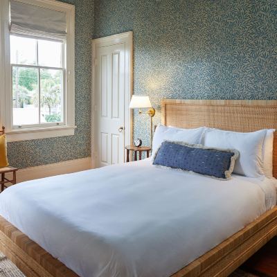 Room 1 Post House Inn Promo Code