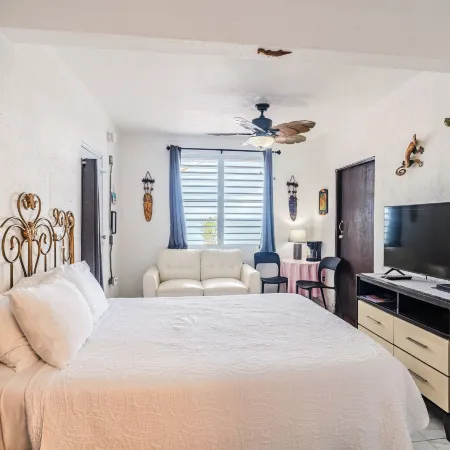 Coconut Palms Inn
