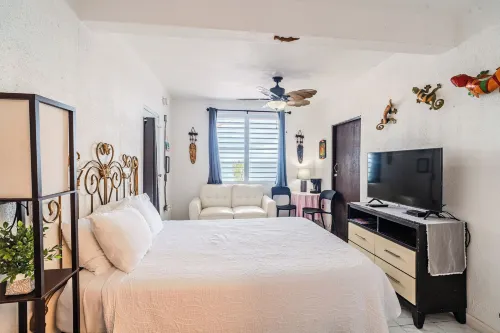 Coconut Palms Inn