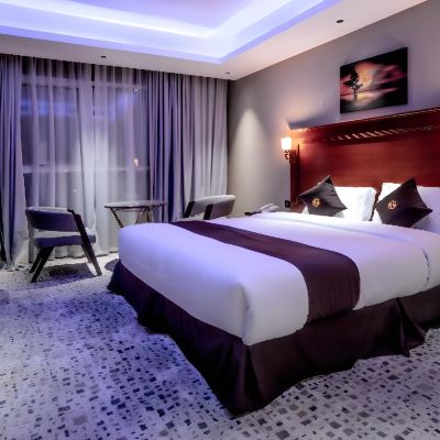 豪華雙人或雙床房 蜂巢酒店優惠