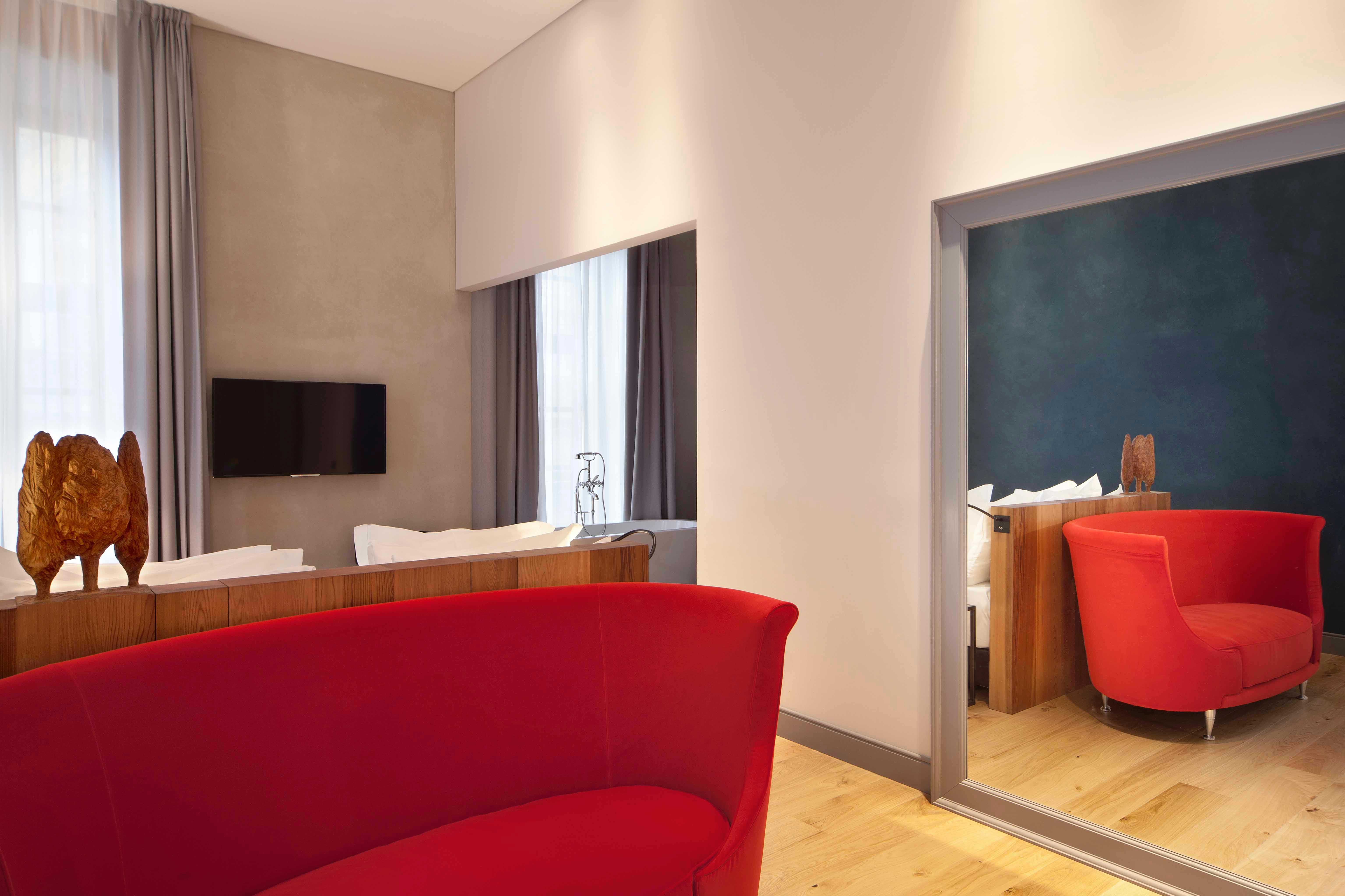 附加床的小型套房