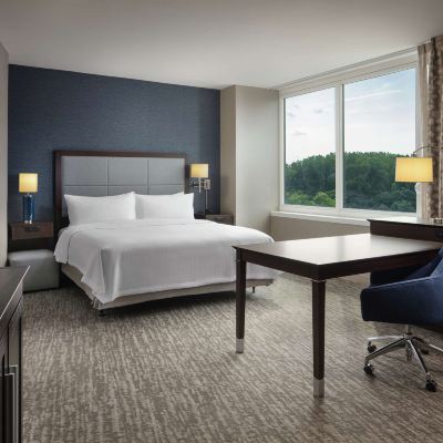 1 King Mob/Hr Acc Ri Shower Studio Frg Mic Ns Hampton Inn & Suites Teaneck Glenpointe, NJ Promo Code
