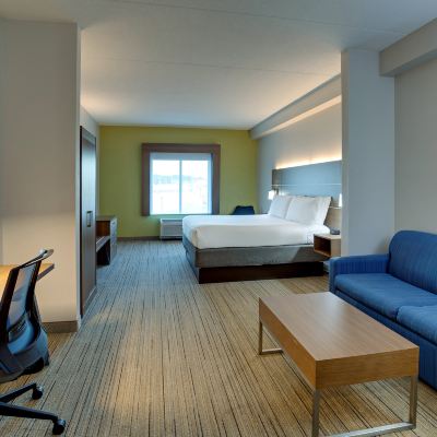 King Suite Holiday Inn Express Nashville-Opryland, an IHG Hotel Promo Code