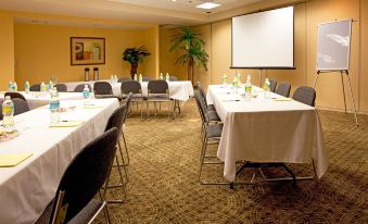 Holiday Inn Express & Suites Chaffee-Jacksonville West