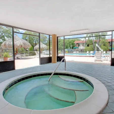 Days Inn by Wyndham Clearwater/Gulf to Bay