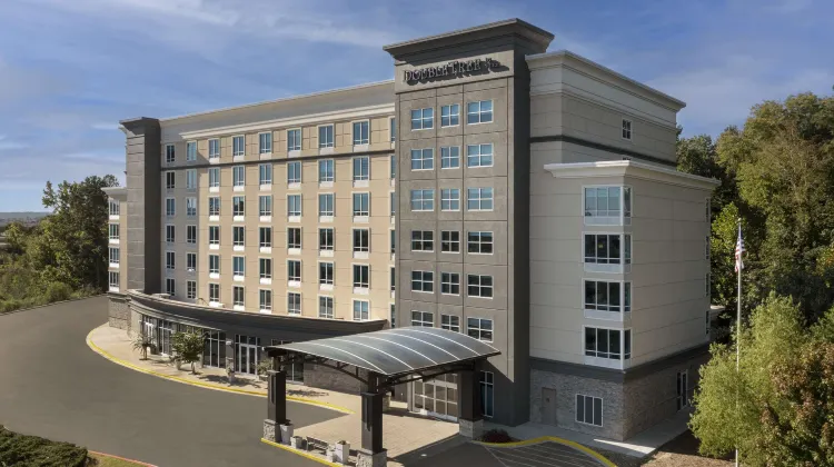 DoubleTree by Hilton Chattanooga Hamilton Place Exterior