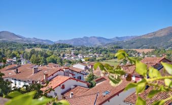 Vvf Residence Pays Basque Saint-Jean-Pied-De-Port