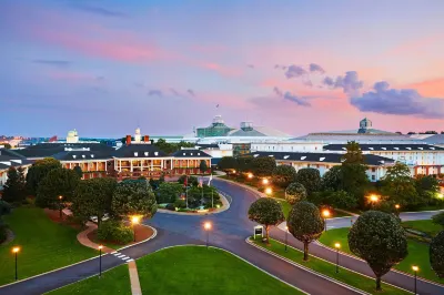 Gaylord Opryland Resort & Convention Center Hotel a 