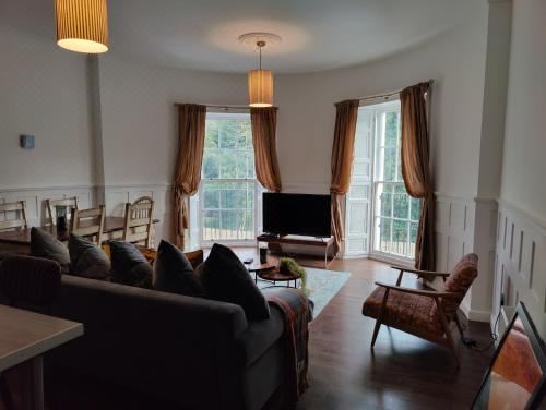 Slateford House 1770 by the House of Danu Three-Bedroom Apartment