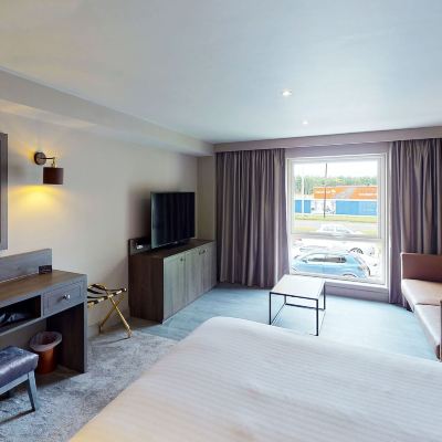Junior King Suite Van Dyk by Wildes Promo Code