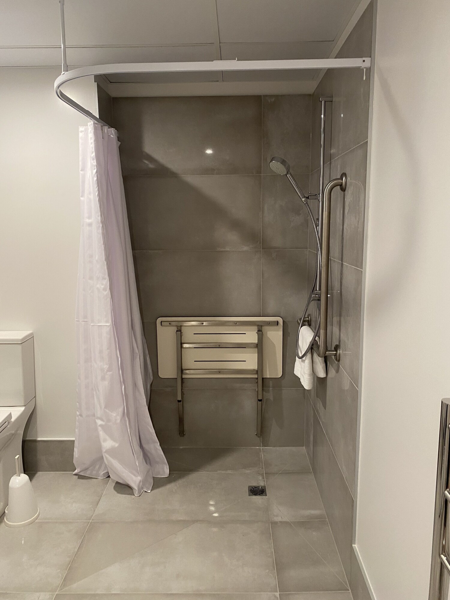 无障碍行动特大床房