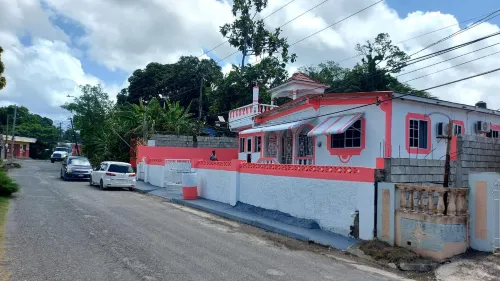 House - Sleeps 2 - Parking - Patio