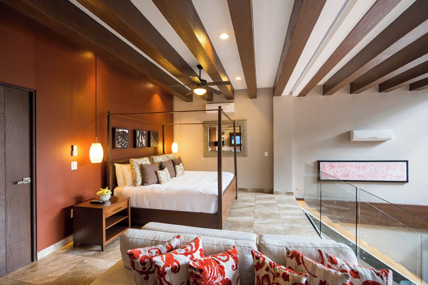 豪华联排别墅，2卧室，夹层