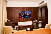 Monty Suites & Golf Hotels in 