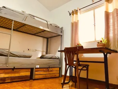 Al Yakhour Hostel Hotel di 