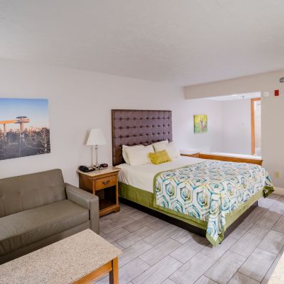 Deluxe King Suite with Jacuzzi Accommodation by Willow Brook Lodge Promo Code