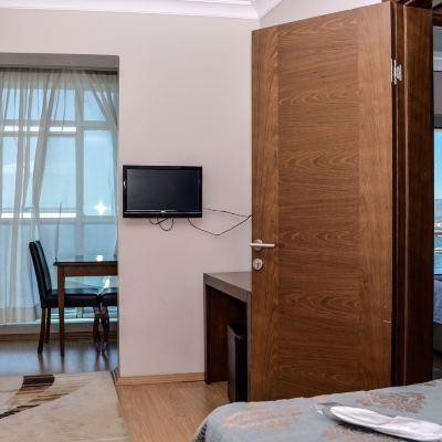 Standard Triple Room, 1 Bedroom, Non Smoking, Sea View Perla Hotel Promo Code