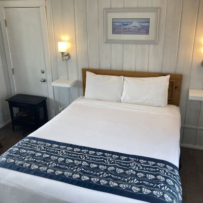 Standard Room, 1 Queen Bed, Kitchen, Ground Floor Deane's Oceanfront Lodge Promo Code