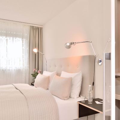 Deluxe Double Room, Balcony (Guest House) Hotel Six Promo Code