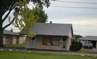 Tourest Motel - Housity