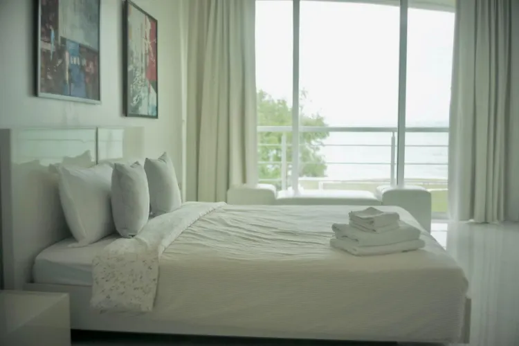 เอ็กเซ็กคูทีฟอพาร์ตเมนต์แบบสองห้องนอน สองห้องน้ำ