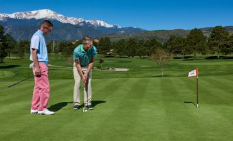 Garden of the Gods Resort & Club