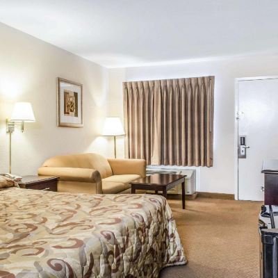 Double 1 King Bed, Choice Room, Nonsmoking Rodeway Inn Shippensburg Promo Code