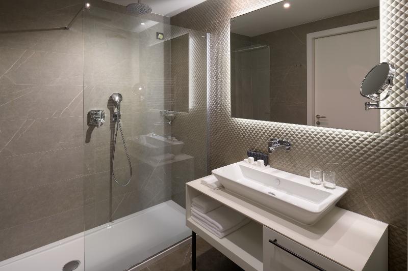 Double Or Twin Double Or Twin Standard Sea View