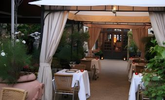 Logis - Hôtel Restaurant l'Ecu de France - Housity