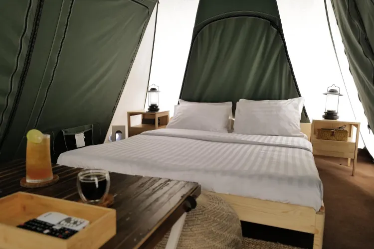 Glamping Room With Private Bathroom