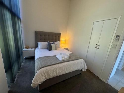 两卧室联排别墅