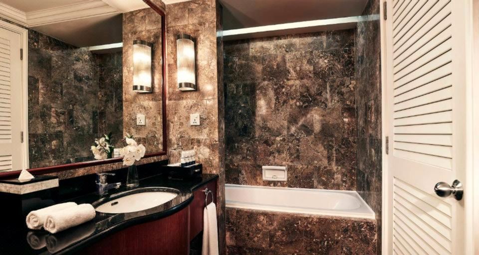 Pan Pacific HanoiDeluxe King Room With Lake View