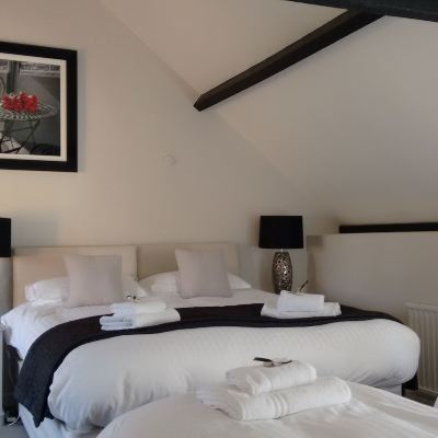 One-Bedroom Family Suite Dragon Inn Promo Code
