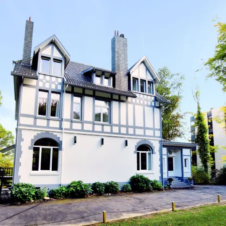 Opulent Holiday Home in Spa with Sauna, Hot Tub, Playroom