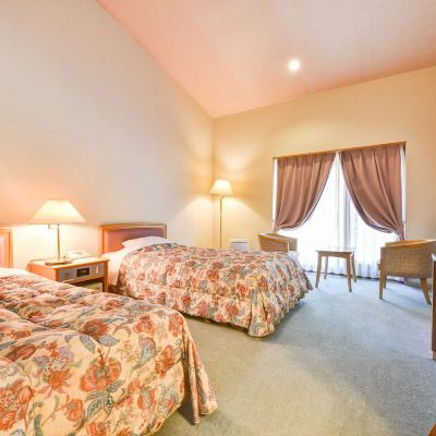 西洋風ツインルーム スパティオ小淵沢 クーポン