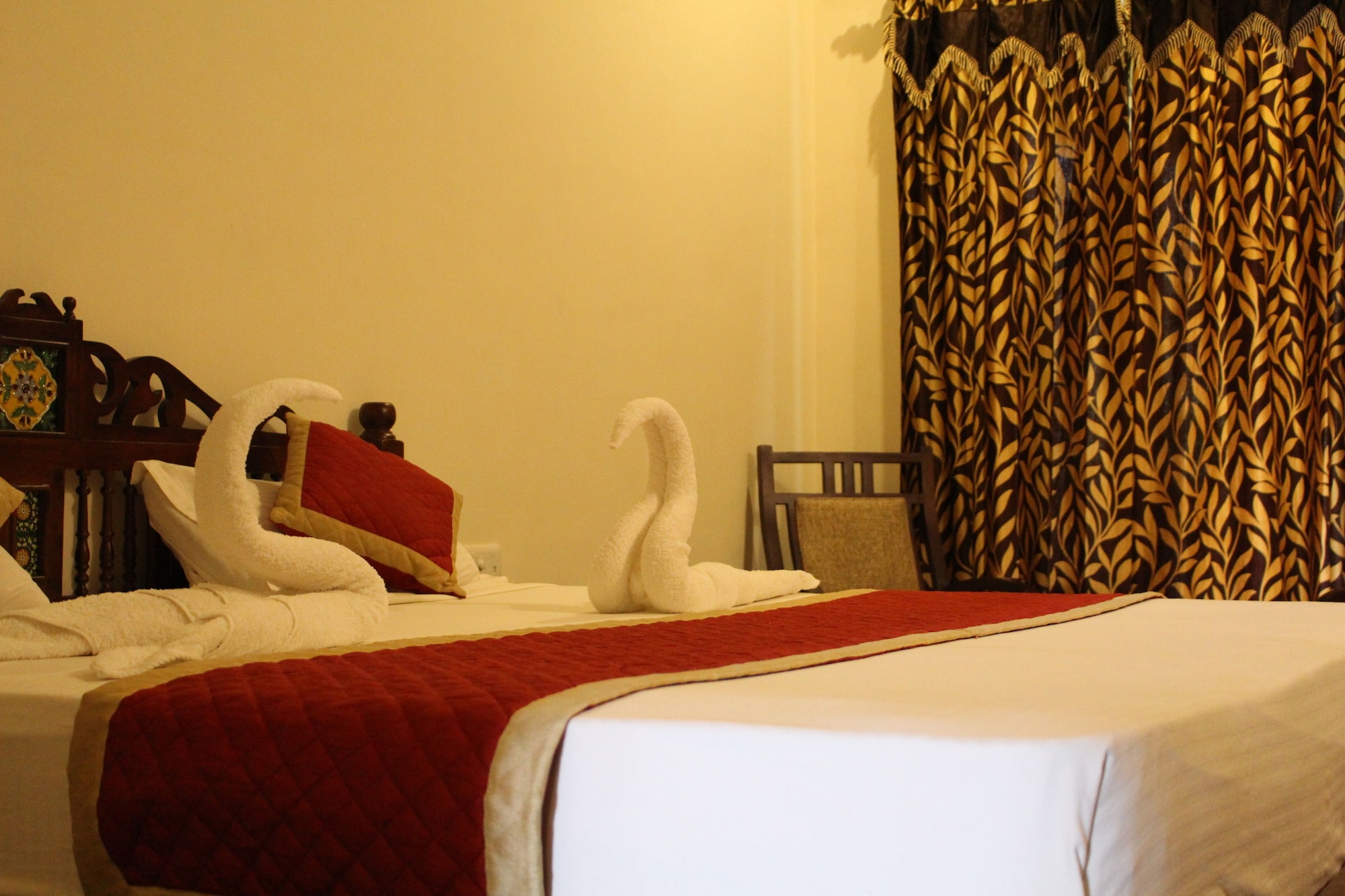 带山景的双人间