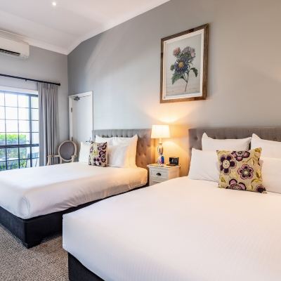 Standard Twin Room Camden Valley Inn Promo Code