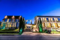 Golden Suites & Spa Отели в г. 