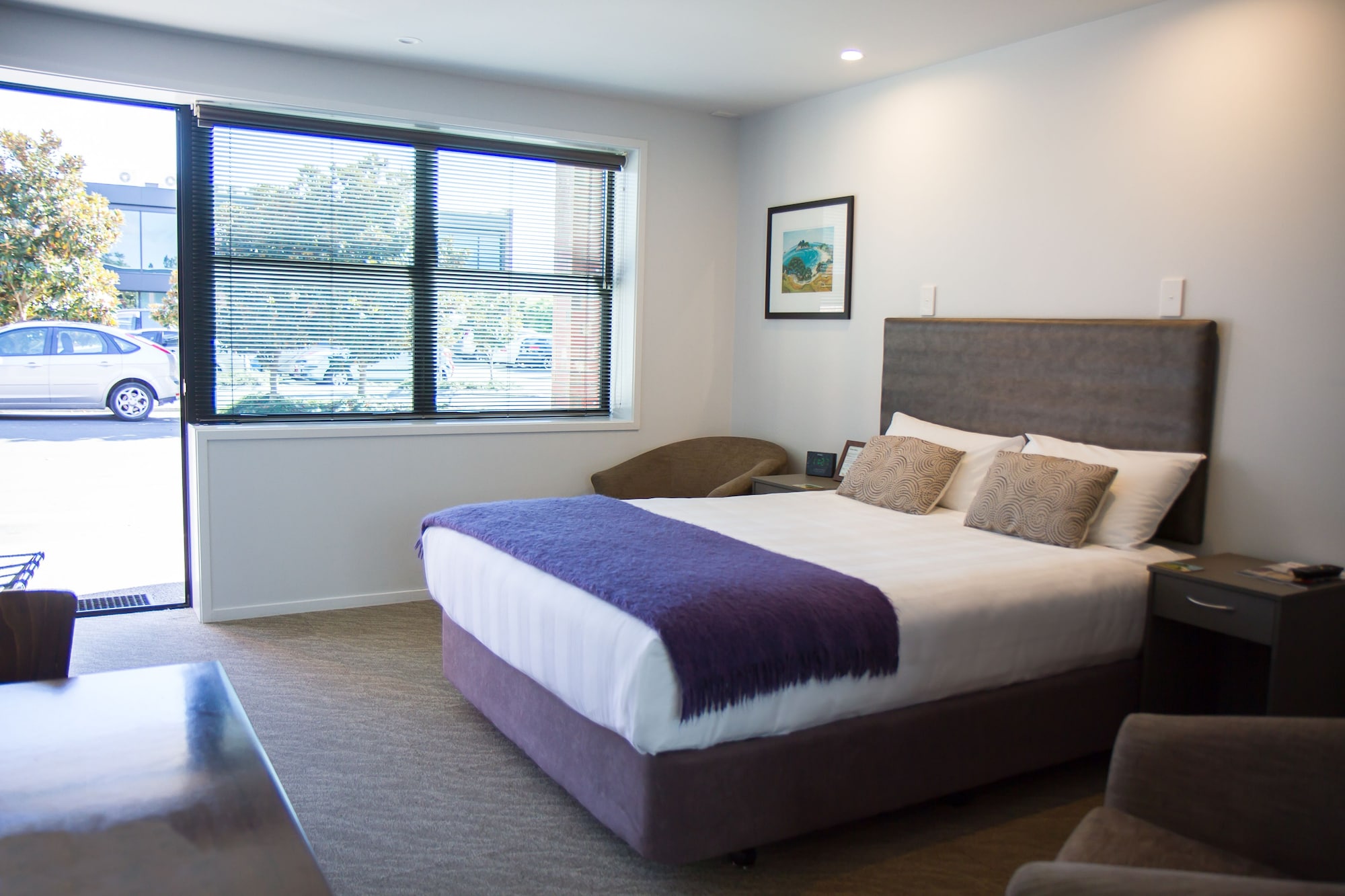 行政开间， 无烟房， 简易厨房