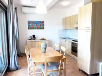 Charming Apartment With Garden Hotéis em Funtana