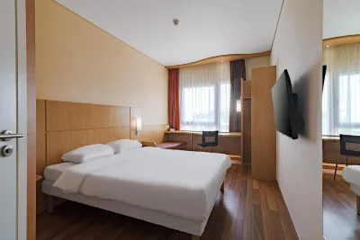 Ibis Kaunas Centre Отели в г. 