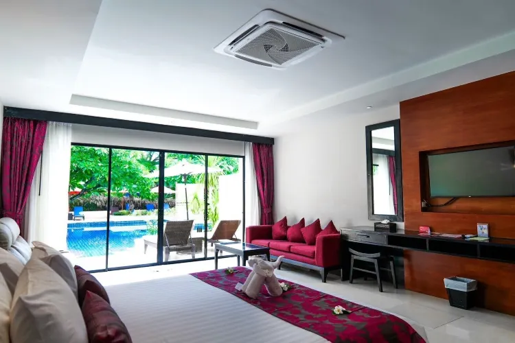 ห้องแกรนด์ดีลักซ์พร้อมทางเข้าสระว่ายน้ำ