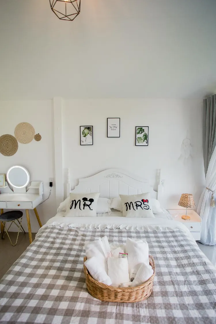 ห้องดีลักซ์เตียงใหญ่พร้อมอ่างอาบน้ำ