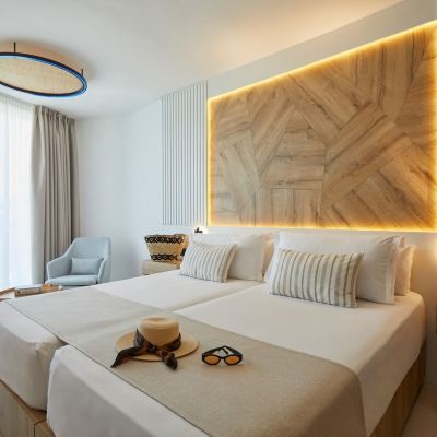 雙人房，露台（高層） 伊比薩吐温斯酒店優惠