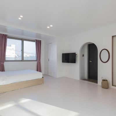 Room 203 Gold Pine Pension Promo Code