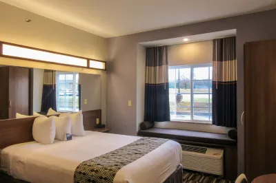 Quality Inn & Suites Caldwell I-77 Hotel di 