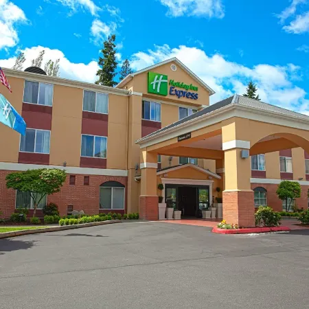Holiday Inn Express BOTHELL by IHG Отели в г. Ботелл